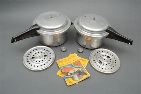 Pair of Mirro-Matic 4 Quart Pressure Cookers | EBTH