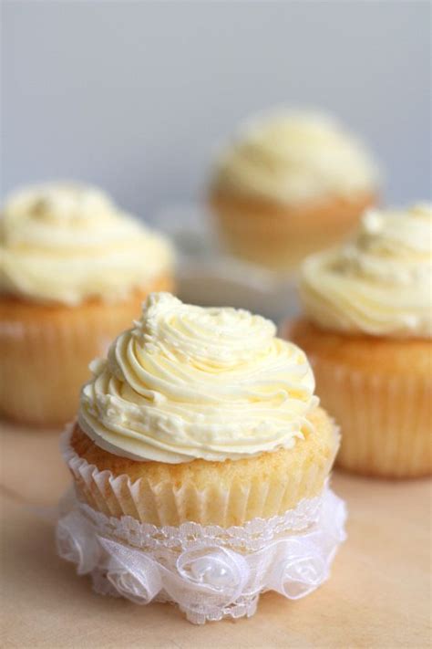 Magnolia Bakery Vanilla Cupcakes | Bakery sugar cookies recipe, Sugar cookies recipe, Bakery recipes