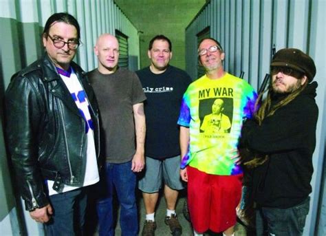 Keith Morris and his Black Flag band carry the punk banner high | Local ...