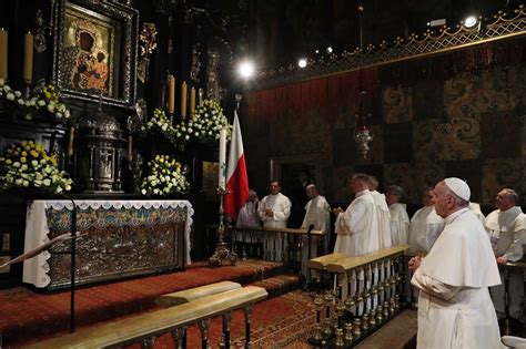 Poland's Catholic Church takes on its critics | National Catholic Reporter