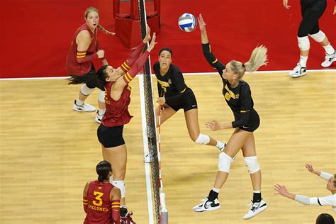 Photos: Iowa Volleyball at Iowa State – University of Iowa Athletics