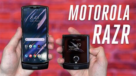 Motorola Razr hands-on: the foldable phone we’ve wanted - YouTube