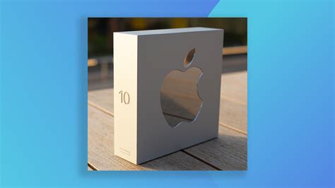 Apple's '10 Year Award' is one of its most beautiful (and rare ...