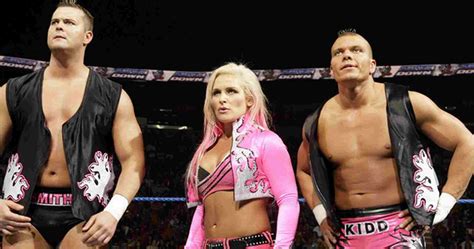 The Hart Dynasty Reunites Backstage At Raw [Photo]