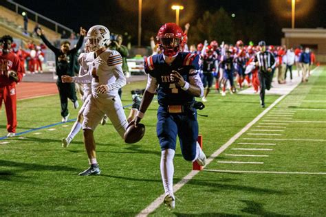 Alief Taylor lands 10 on 23-6A football first team