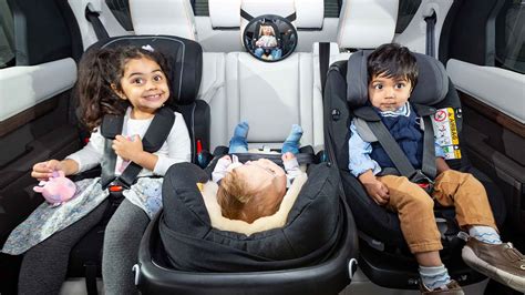 Child car seats confuse 4 in 10 parents