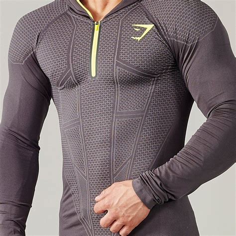 Gymshark Onyx Seamless Hooded Top - Charcoal | Mens workout clothes, Gym attire, Cool t shirts