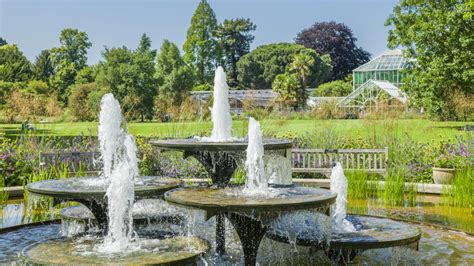 Fountain - Cambridge University Botanic Garden