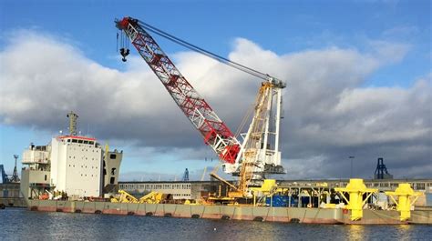 1000 ton heavy lift Crane / Work / Piling Barge - Van Loon Maritime ...