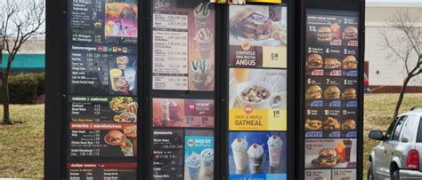 Drive-thru Digital Menu Boards: 7 Impressive Benefits