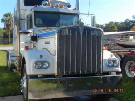 Kenworth w900a (1976) : Sleeper Semi Trucks