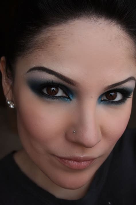 Make-up Artist Me!: midnight blue smokey eye