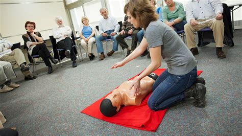 CPR vs AED: Which Comes First? | First Aid Principles