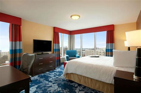 HAMPTON INN & SUITES MADISON / DOWNTOWN - Updated 2022 Prices & Hotel ...