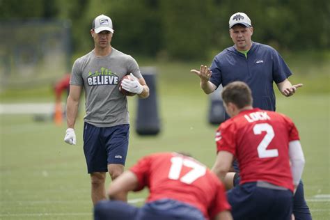 Ravens reportedly put in request to interview Seahawks QBs coach Dave ...