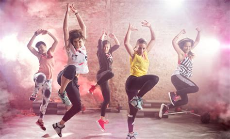 Los 5 beneficios de bailar Zumba