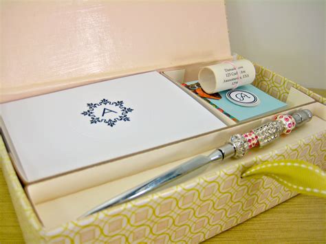 Boxed Stationery Set - Damask Love