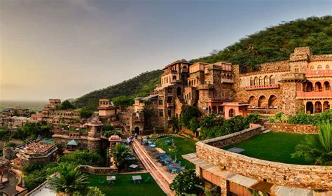 Hotels In Neemrana As A Best Weekend Getaway Destination 2024 - TasteOfTrip