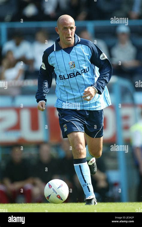 GARY MCALLISTER COVENTRY CITY FC HIGHFIELD ROAD COVENTRY 16 August 2003 Stock Photo - Alamy