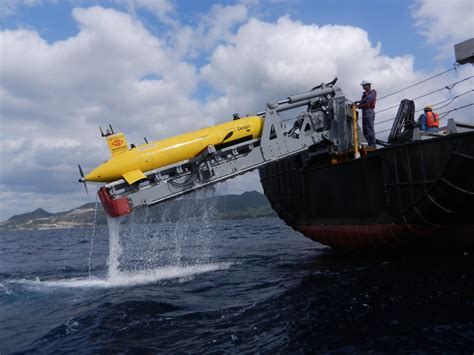 Autonomous Underwater Vehicle (AUV) | Salcon Petroleum