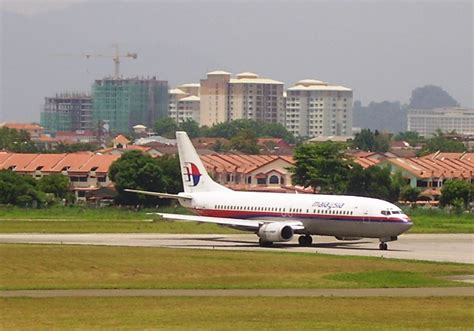 NAHAR ABDULLAH: once upon a time (2002) at ipoh airport