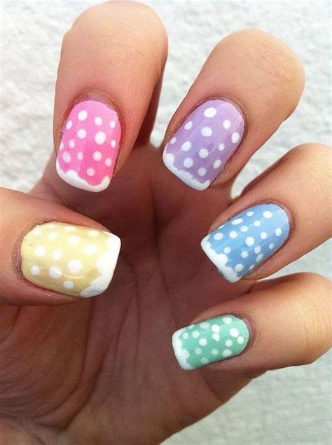 60 Polka Dot Nail Designs for the season that are classic yet chic - Hike n Dip | Dot nail ...