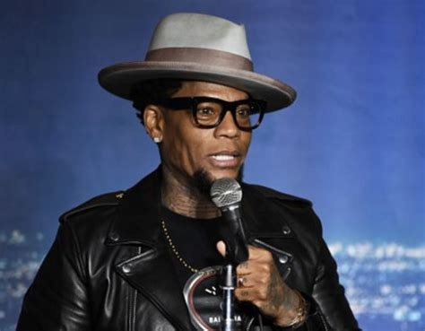 D.L. Hughley Passes Out On Stage During Stand-Up Comedy Set (Video) | Stand up comedy, Comedy ...