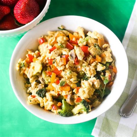 Healthy Veggie Egg Scramble - Everyday Eileen