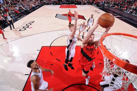 Report: Milwaukee Bucks add swingman Pat Connaughton | NBA.com