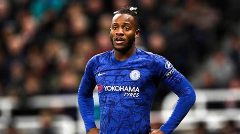 Chelsea : Batshuayi prolongé puis encore prêté