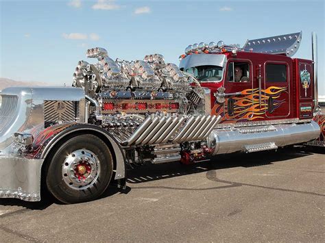 1984 Peterbilt 359 Ultra Custom TT crew-cab "Thor 24" | Platinum Database - Sports Car Market