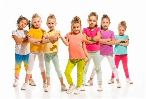 Kinderdisco liedjes; 13 populaire kinderliedjes en dansjes met bewegingen - Mamaliefde.nl | Kids ...