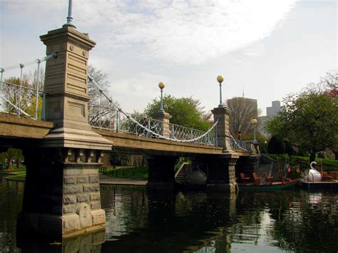 pedestrian bridge at boston's public garden