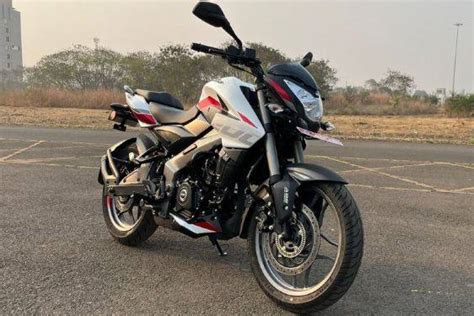 Bajaj Pulsar NS160 Twin Disc BS6 On Road Price - Pulsar NS160 Twin Disc ...