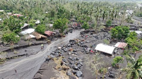 LOOK: Lahar from Mayon Volcano envelops homes in Albay in aftermath of ...