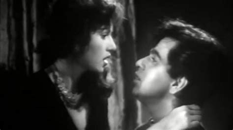 When Dilip Kumar reminded fans of Tarana's iconic scene in one of his ...