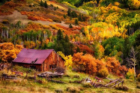 Autumn Barn | Lars Leber Photography