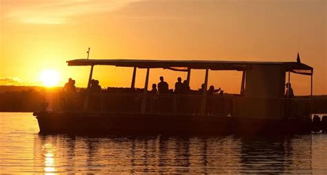 Zambezi River Cruise : Zimbabwe Holiday Architects