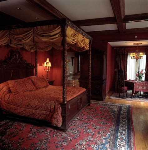 Tudor bedroom photos