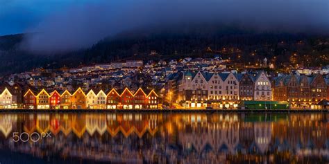 Reflections in The Night - Beautiful old wharf "Bryggen" in Bergen ...