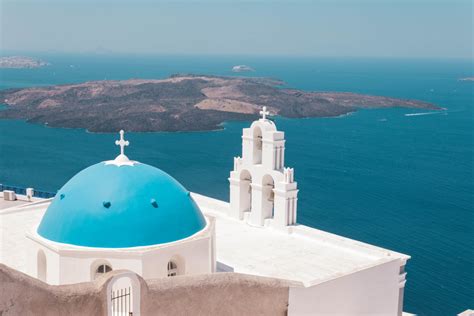 Top 5 must see villages in Santorini - A Taste of Fun