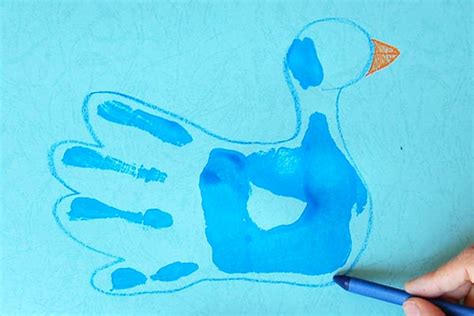 Handprint Birds | Kids' Crafts | Fun Craft Ideas | FirstPalette.com