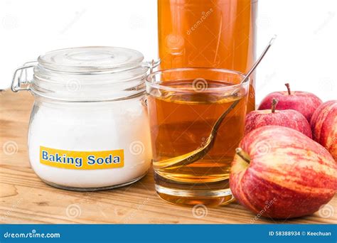 Apple Cider Vinegar and Baking Soda Combination for Acid Reflux Stock Photo - Image of drink ...