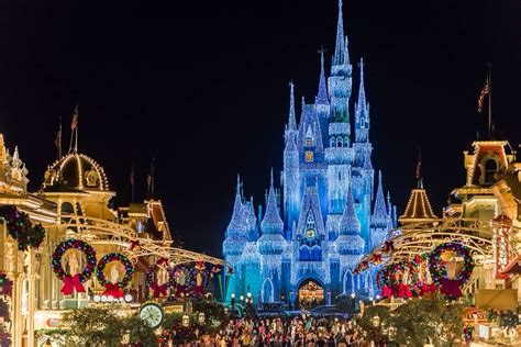 Christmas on Main Street USA | Disney holiday, Main street usa, Magic kingdom