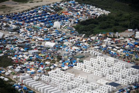 France Vows to Dismantle Calais 'Jungle' Camp - Newsweek