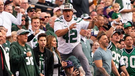 Jets fans react on Twitter to the team hiring Robert Saleh as head ...