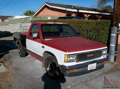 1989 GMC S15 Sierra Classic Standard Cab Pickup 2-Door 4.3L