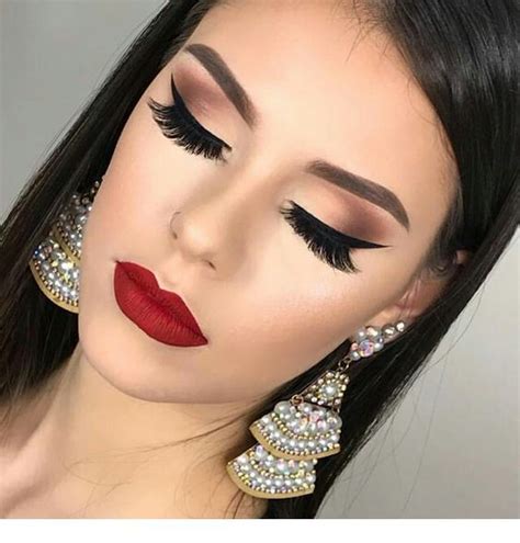 Red lips beauty | Elegant makeup, Smokey eye makeup, Makeup wings