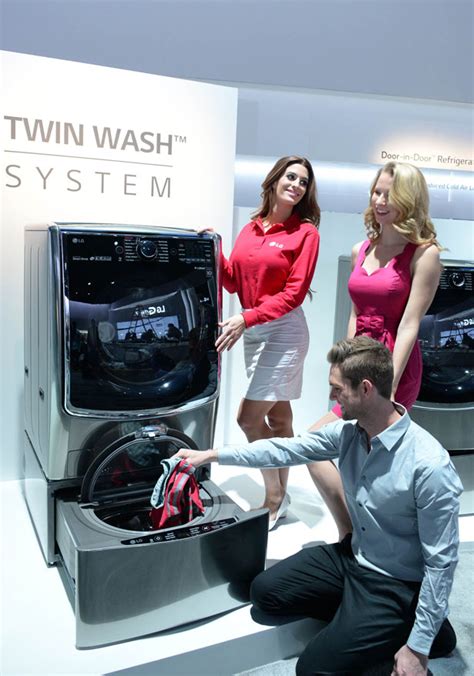 LG Twin Wash System Allows Two Separate Loads to Be Washed ...