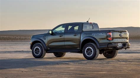 2024 Ford Ranger debuts for $34,160, Ranger Raptor costs $56,960